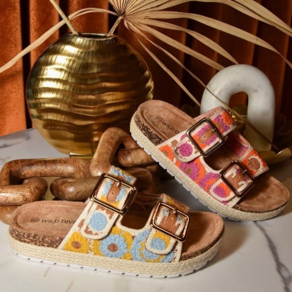 Colorful Buckle Strap Sandals - Picture 2 of 5